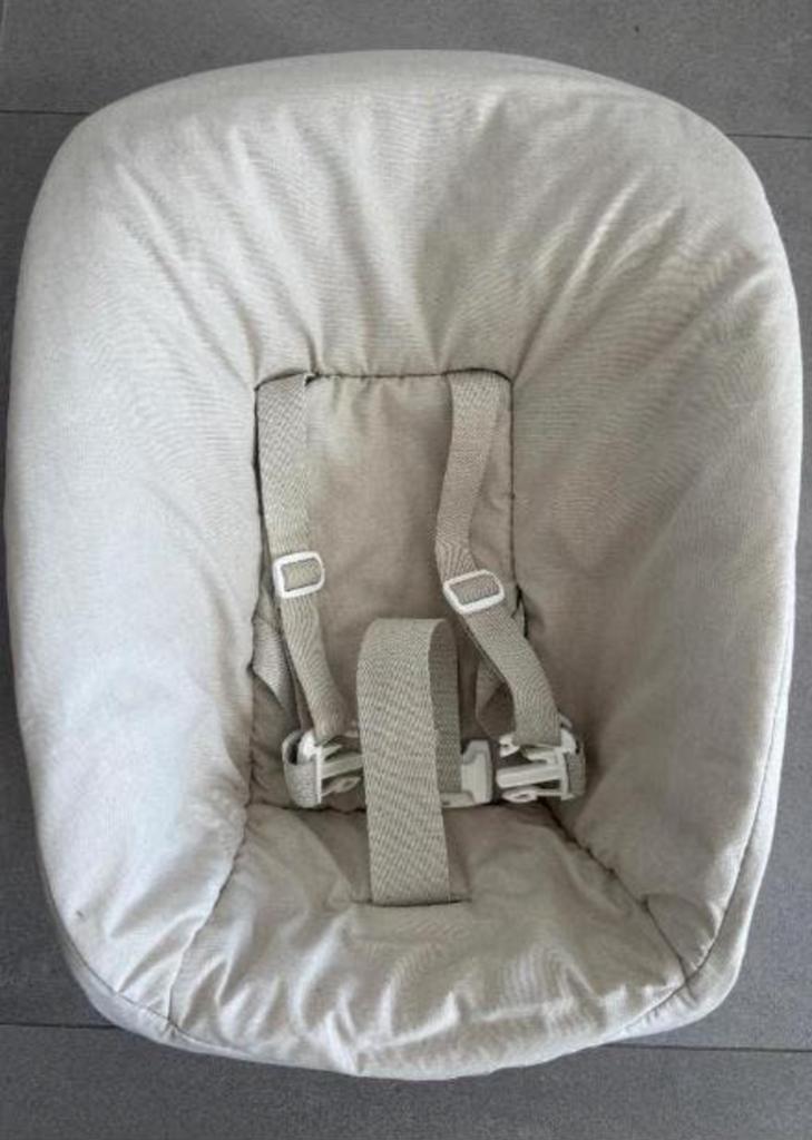 Stokke tripp trapp newborn beige ( met riempjes), Enfants & Bébés, Chaises pour enfants, Comme neuf, Enlèvement