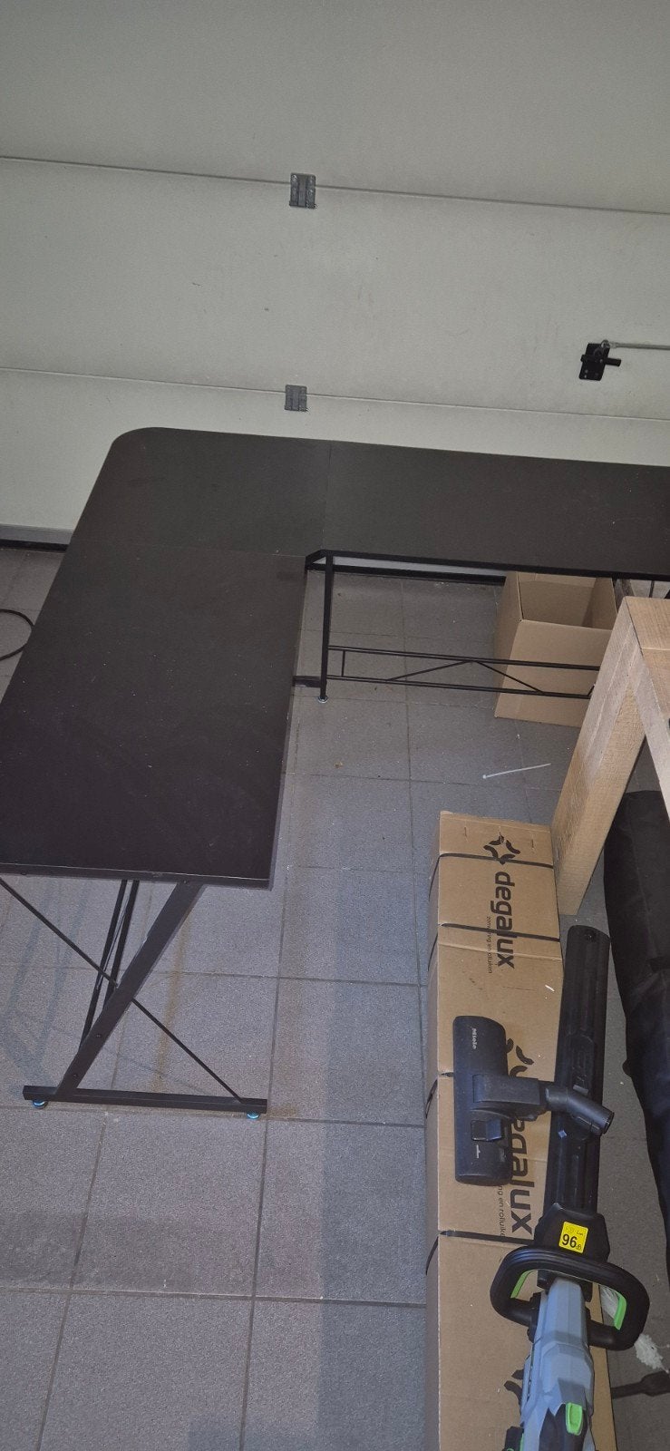 Gaming hoekbureau, Ophalen