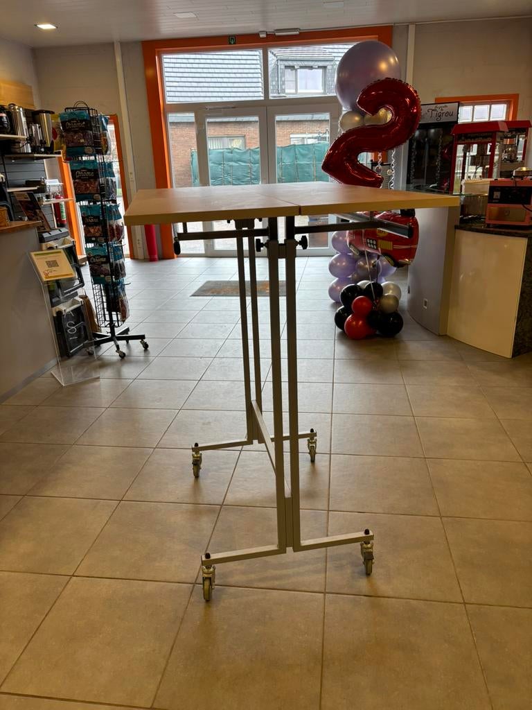 Doubles tringles sur roulettes, Enlèvement, Comme neuf