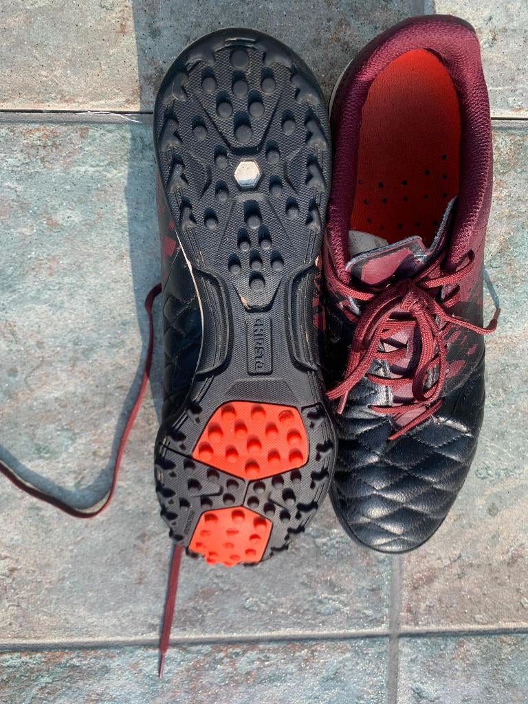 chaussures de football en salle, Sports & Fitness, Enlèvement, Utilisé