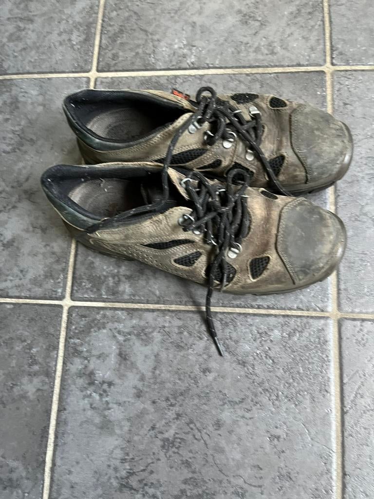 Bottes de travail Emma taille 44 en bon état, Vêtements | Hommes, Chaussures de marche, Enlèvement ou Envoi, Autres couleurs, Emma