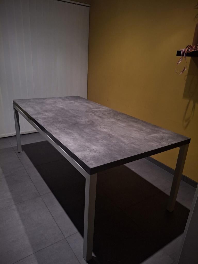 Tableau, Maison & Meubles, Tables | Tables à manger, Enlèvement, Métal