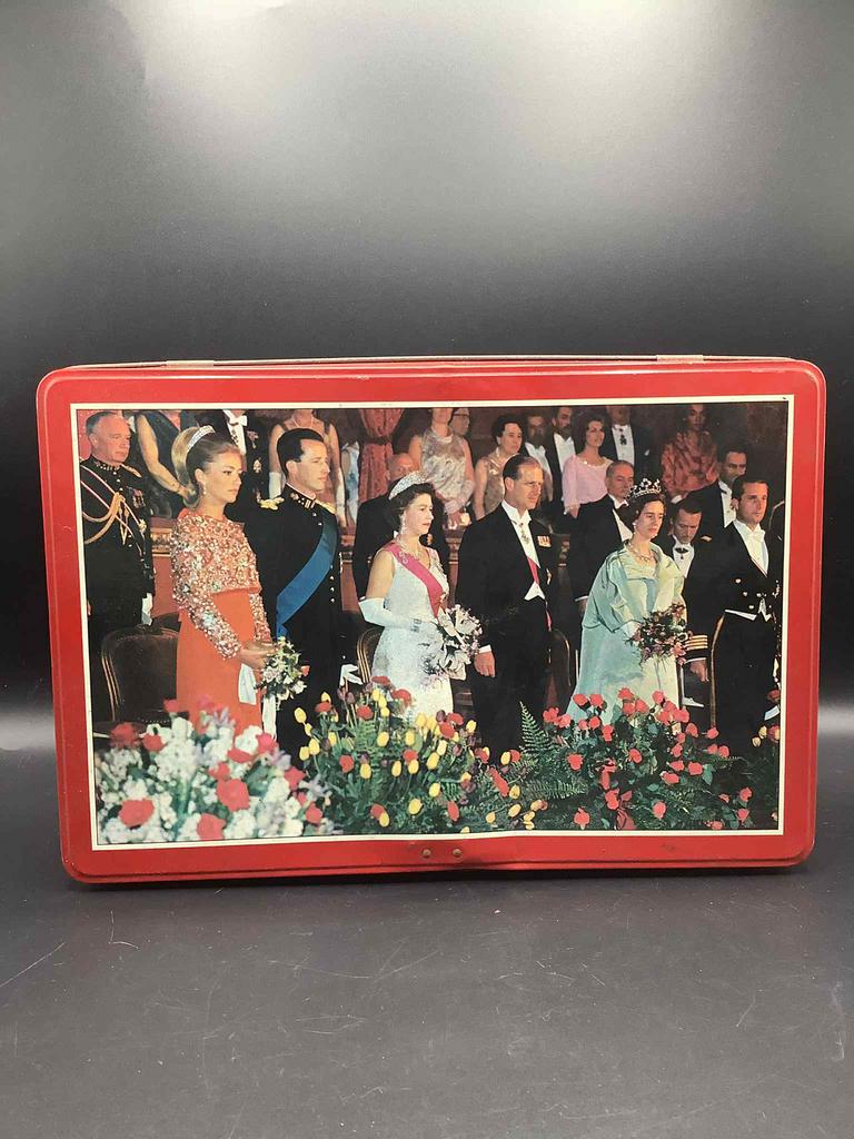 Boite royale - Rois et Elisabeth II, Collections, Enlèvement ou Envoi, Comme neuf