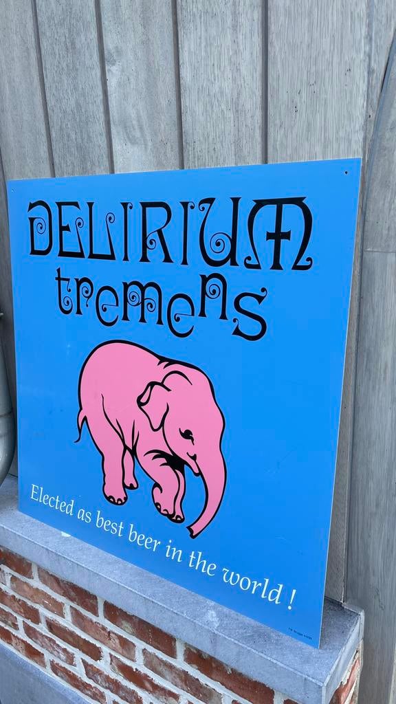 Derilium tremens kunststof bord., Verzamelen, Ophalen of Verzenden, Zo goed als nieuw, Reclamebord, Plaat of Schild