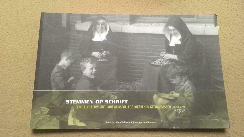 Stemmen op schrift, Ophalen