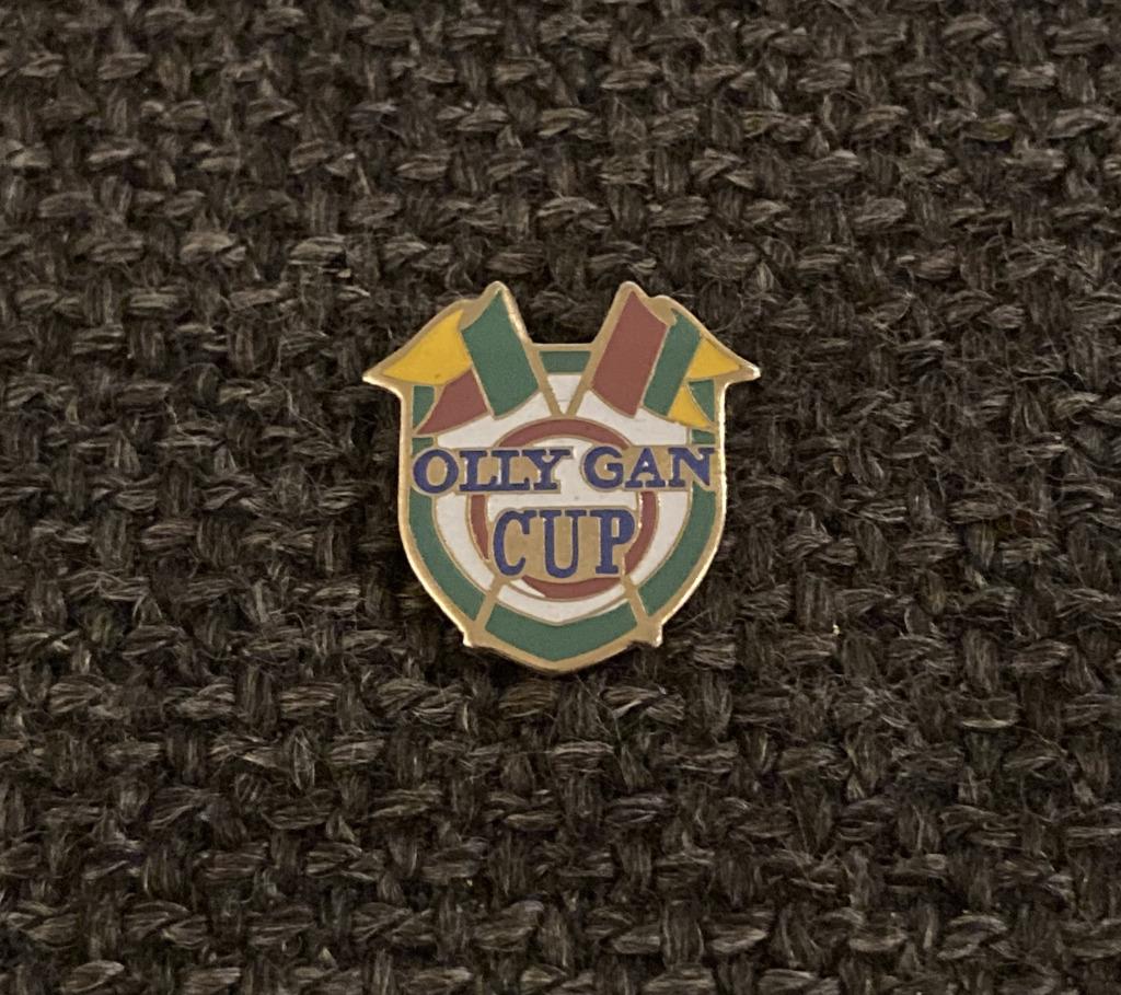 PIN - OLLY GAN CUP, Verzenden, Gebruikt, Overige onderwerpen, Speldje of Pin