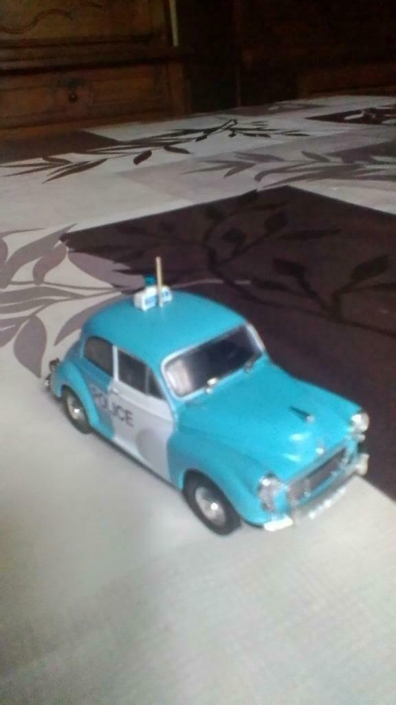 Voiture miniature Morris minor de la police, Ophalen of Verzenden, Zo goed als nieuw, Auto, Overige merken