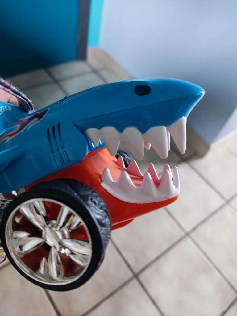 Hot Wheels voiture Monster Action Sharkruiser, Enlèvement ou Envoi, Neuf