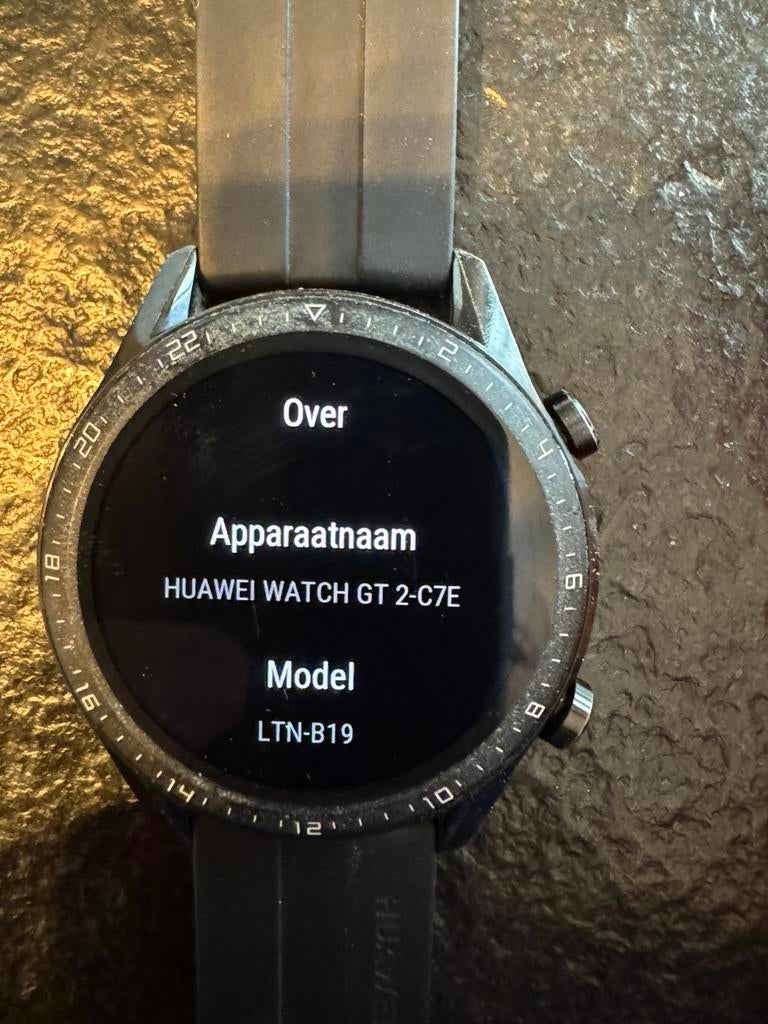 Huawei watch gt2 42mm, Enlèvement, Comme neuf