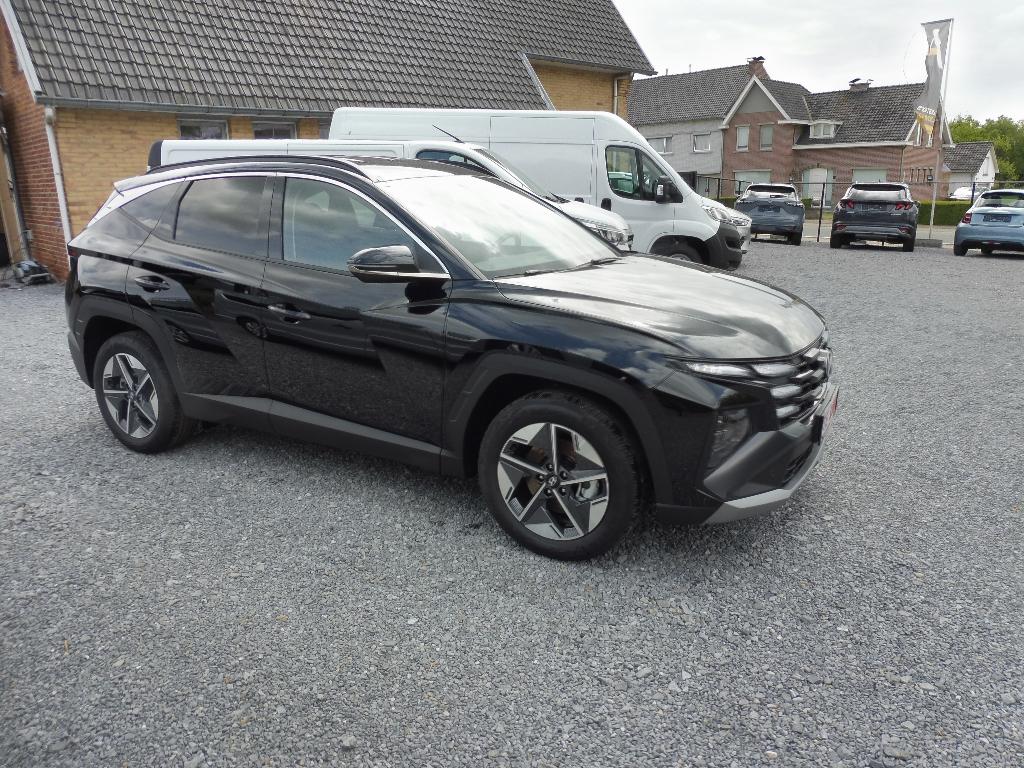 HYUNDAI TUCSON mild h 1.6 T-GDI FACELIFT/29.999€, Stof, 4 cilinders, Zwart, 5 zetels