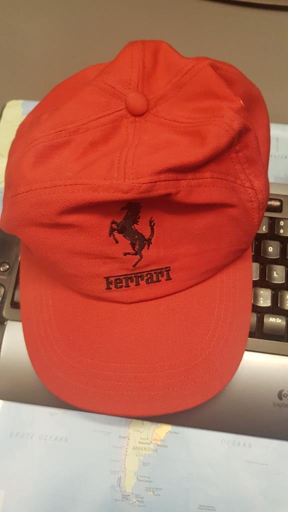 Ferrari pet, Ophalen of Verzenden, Zo goed als nieuw, Pet