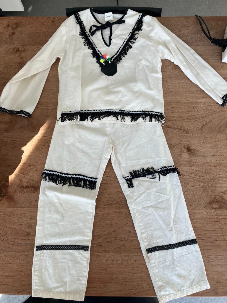 Verkleedpak indiaan 4-5 jaar maat 120, Ophalen, Gebruikt, 110 t/m 116, Jongen of Meisje