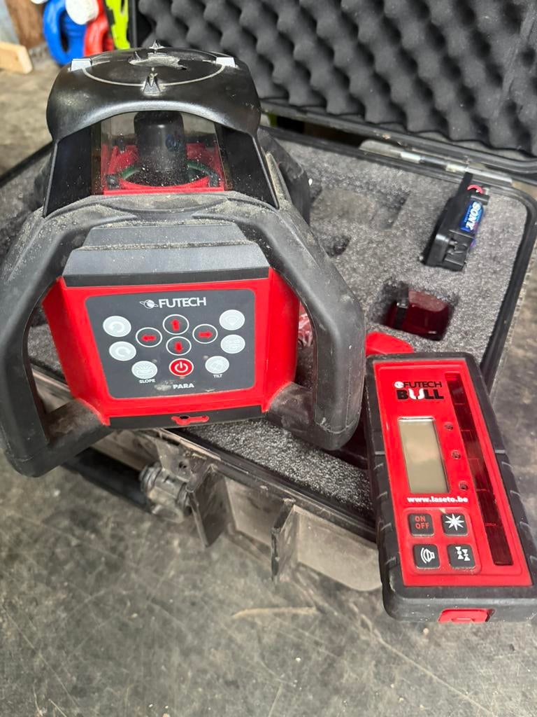 Bouwlaser futech, Doe-het-zelf en Bouw, Ophalen, Zo goed als nieuw