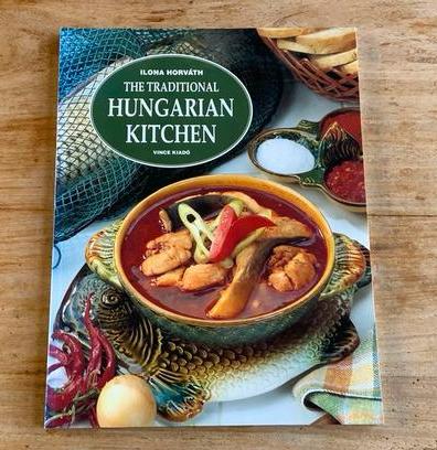 The traditional Hungarian kitchen, Ophalen of Verzenden, Zo goed als nieuw