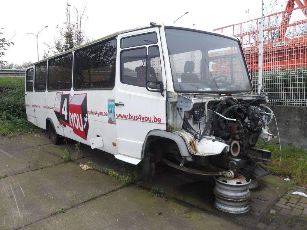 Mercedes Vario (ongeval) (114), Auto's, 100 kW, 4250 cc, Wit, Mercedes-Benz