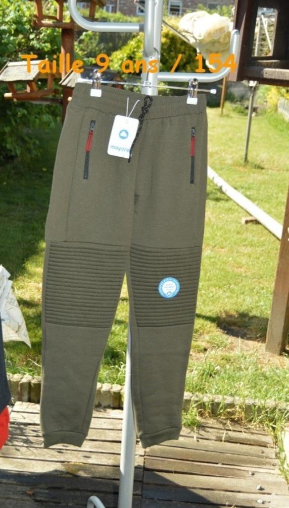 pantalon , jogging , kaki taille 9 ans, Broek, Jongen of Meisje, Nieuw, Ophalen of Verzenden