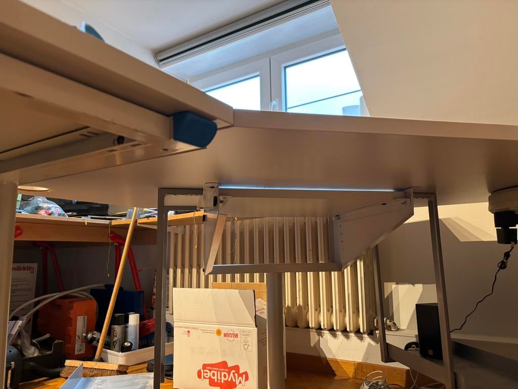 Bureau tafel, Enlèvement, Utilisé