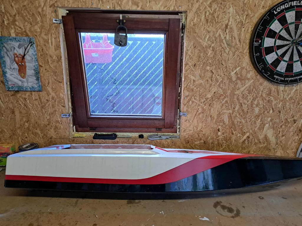 Speedboot RC romp 1m50 lang, Ophalen, Zo goed als nieuw, 1:50 tot 1:200, Overige merken