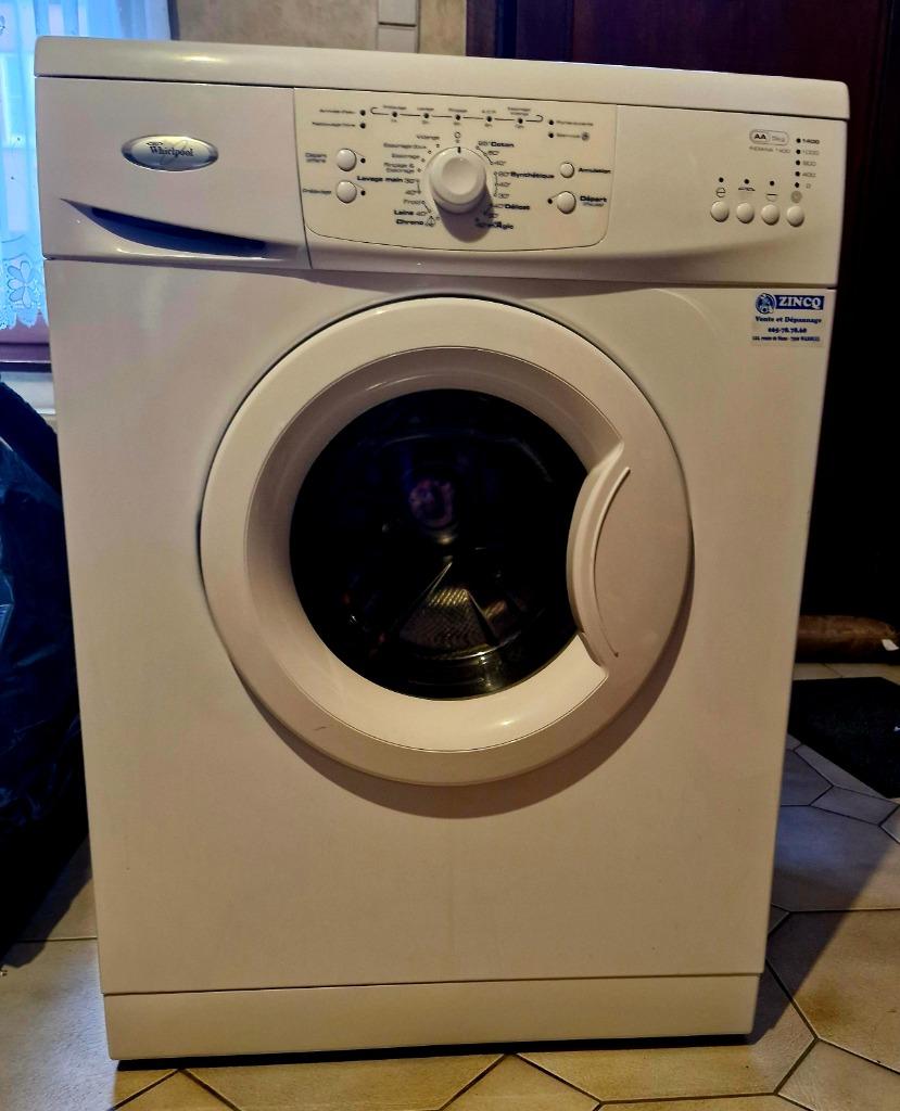 Machine à laver Whirlpool, 1200 à 1600 tours, 85 à 90 cm, 4 à 6 kg, Programme lavage à la main