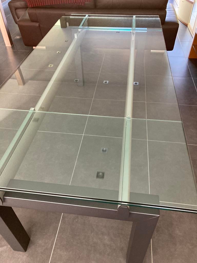 Glazen eettafel, Enlèvement, Utilisé