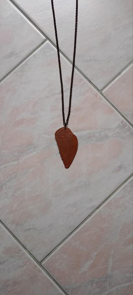 Collier, Bijoux, Sacs & Beauté, Colliers, Neuf, Avec pendentif, Brun, Autres matériaux