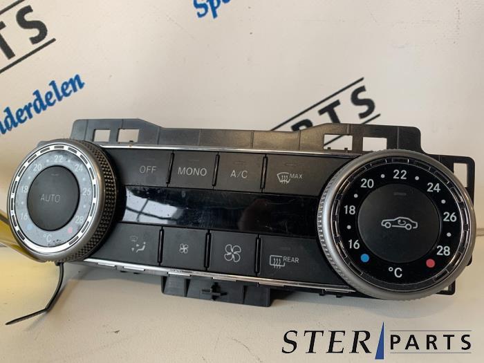 Airco bedieningspaneel van een Mercedes C-Klasse, Ophalen of Verzenden, 3 maanden garantie, Gebruikt, Mercedes-Benz