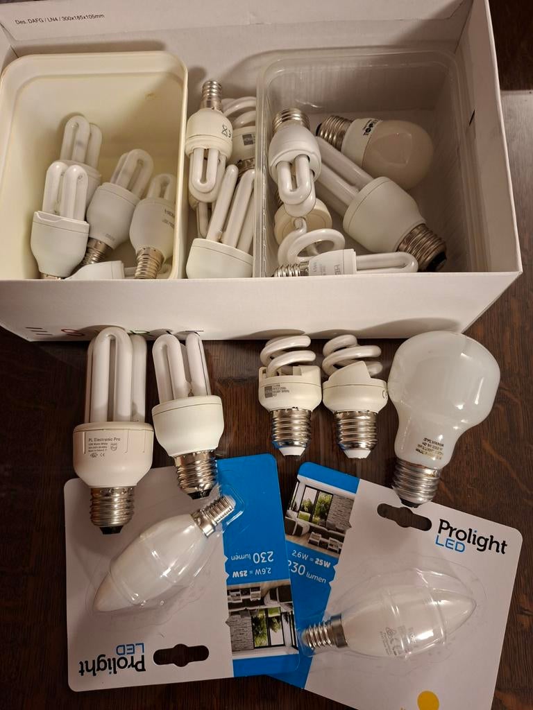 Lampes à économie d'énergie, divers accessoires et différent, Maison & Meubles, Lampes | Lampes en vrac, Enlèvement