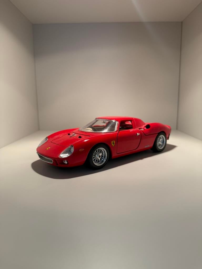 Bburago Ferrari 250 LE MANS 1965 1:18, Ophalen, Zo goed als nieuw