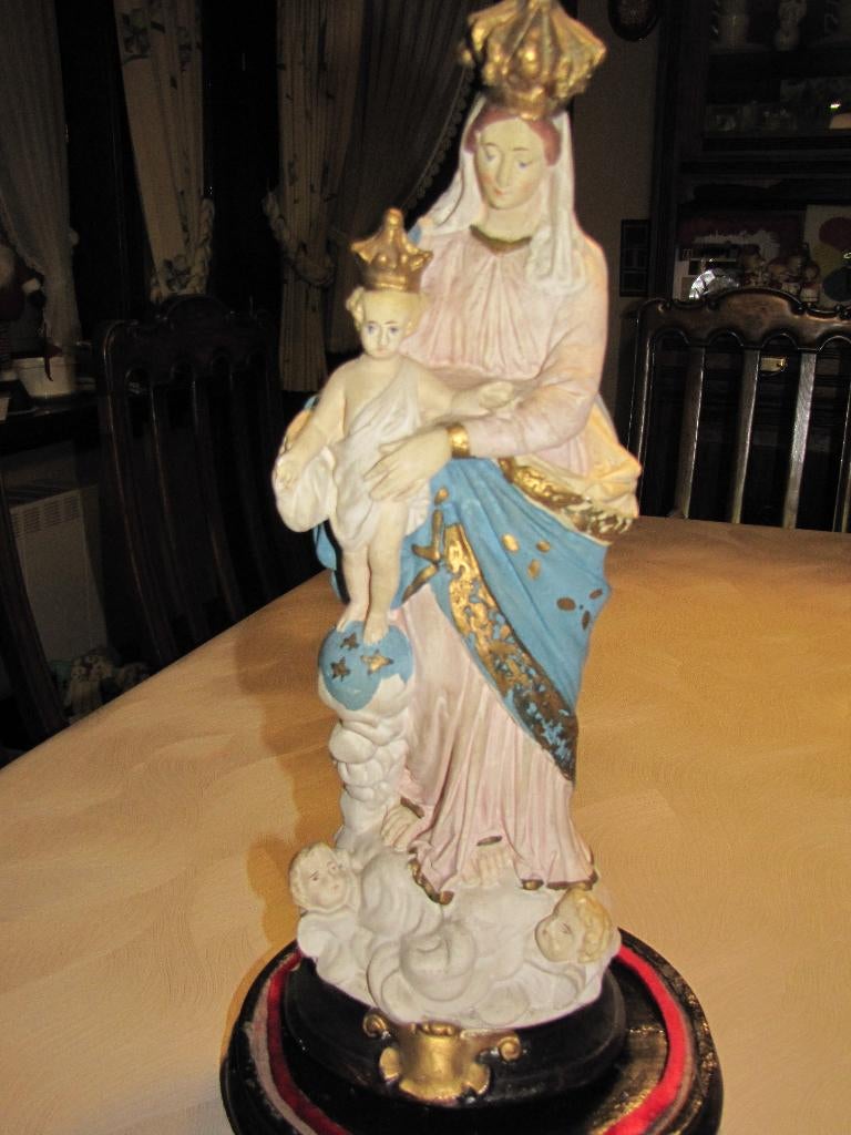 2 christelijke beelden Maria met kind en Jozef, Enlèvement