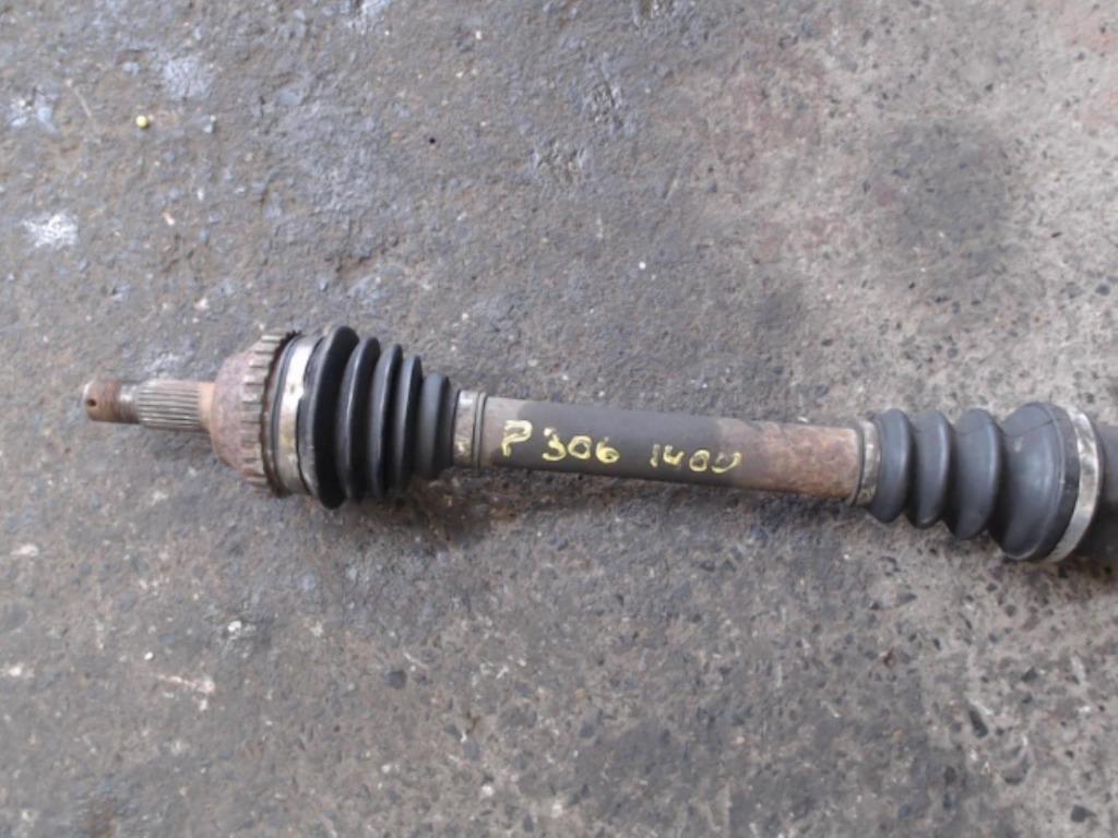Cardan gauche Peugeot 306 Break 1.4i 55kw 1997-2002 LP/8281, Enlèvement ou Envoi, Utilisé, Peugeot