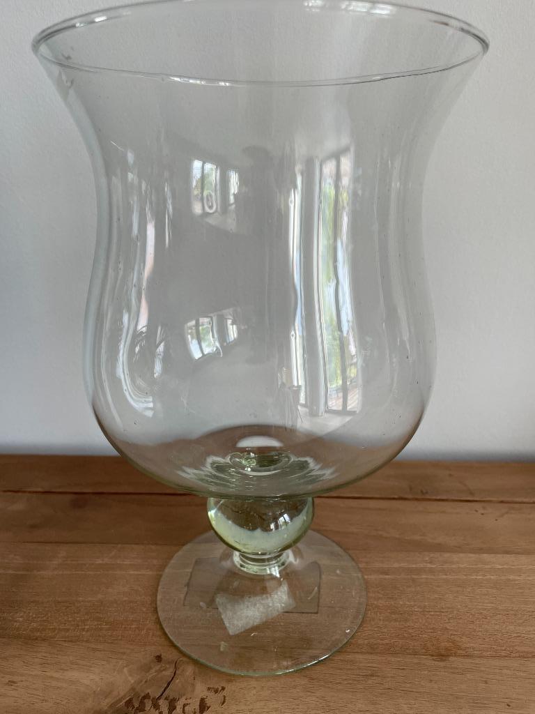vaas 24 cm, Huis en Inrichting, Ophalen of Verzenden, Zo goed als nieuw, Wit, Glas