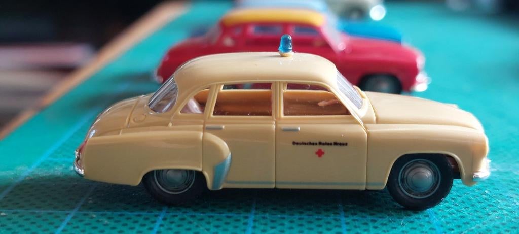 H0LK 0106 CROIX-ROUGE DE WARTBURG 1/87, Enlèvement ou Envoi, Comme neuf, Voiture, Brekina