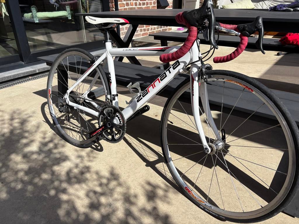 Zannata Z10 26" koersfietsen wit/rood, 26 inch, Aluminium, Zo goed als nieuw, 15 tot 20 versnellingen