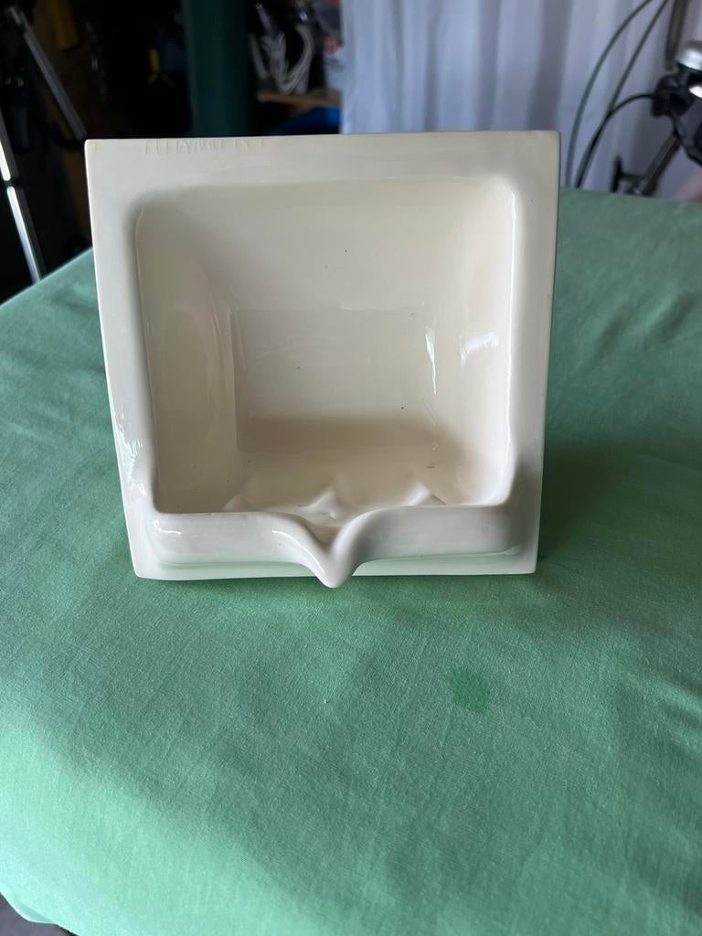 Oud zeepbakje keramiek. Zwart en wit-beige, Ophalen