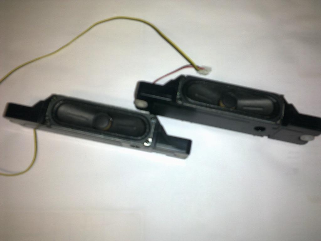 paire de haut parleurs pour TV SAMSUNG UE32ES5500W, Enlèvement, Utilisé