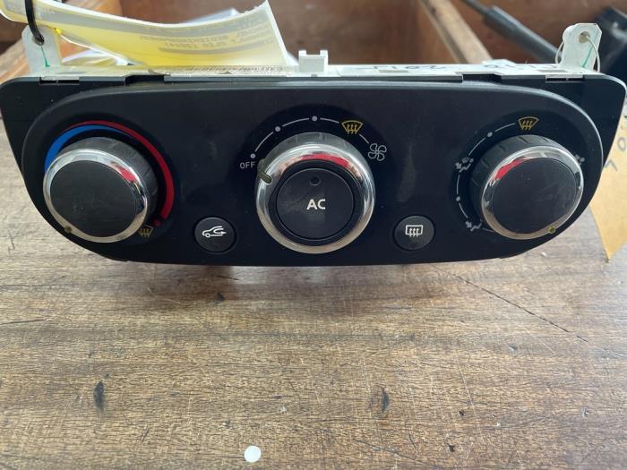 Panneau de commandes chauffage d'un Renault Clio, Enlèvement ou Envoi, 3 mois de garantie, Utilisé, Renault