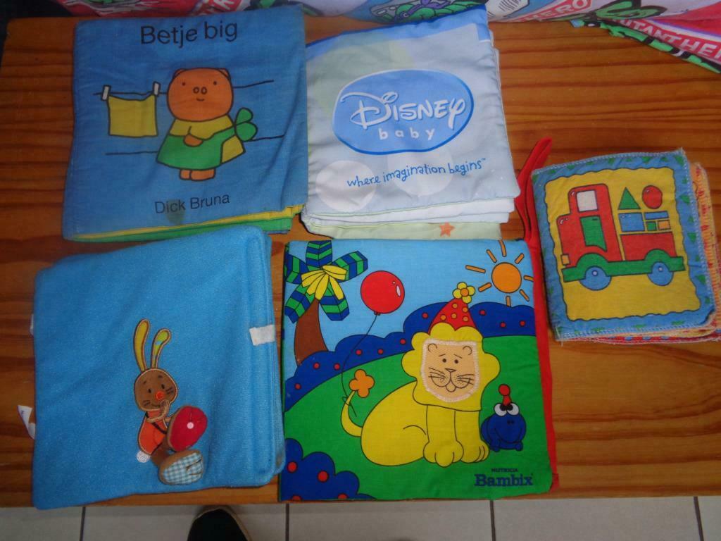 stoffen babyboekjes, Ophalen of Verzenden, Gebruikt