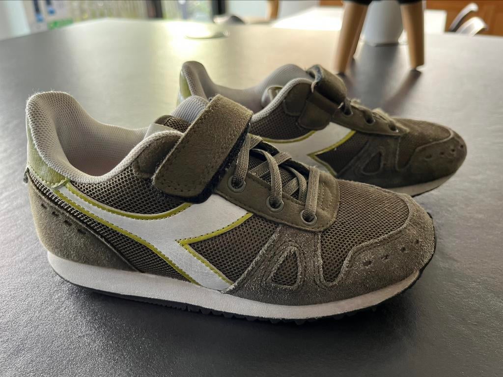 Sneakers Diadora maat 33, Garçon, Utilisé, Chaussures de sport, Enlèvement ou Envoi