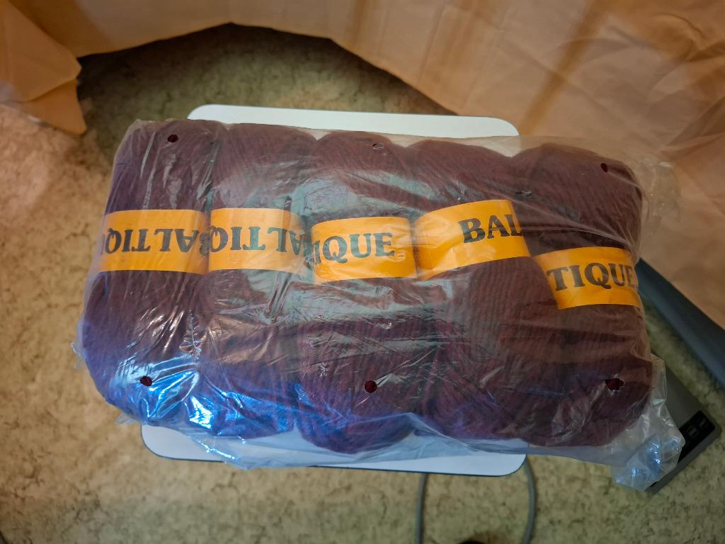 Lot de 5 pelotes de laine bordeaux, Hobby & Loisirs créatifs, Enlèvement ou Envoi, Neuf, Tricot, Laine ou Fils