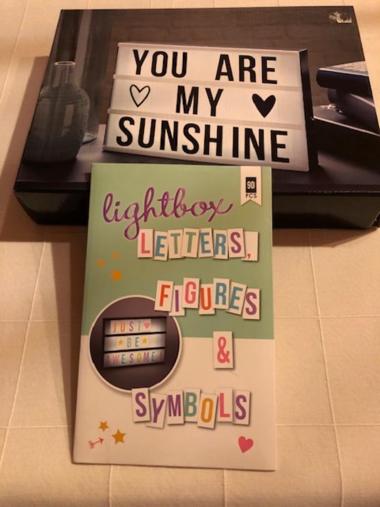 lichtbox met extra pakketje gekleurde letters, Ophalen of Verzenden, Nieuw