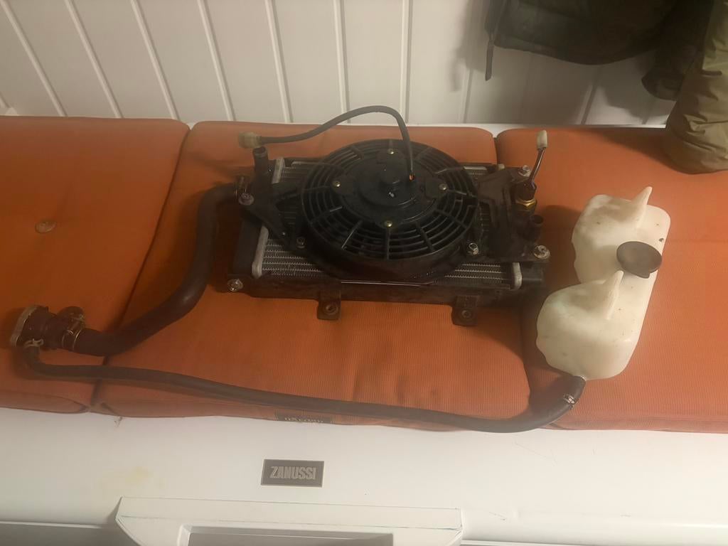 Radiateur Quadro Qooder 350 + système de ventilation complet