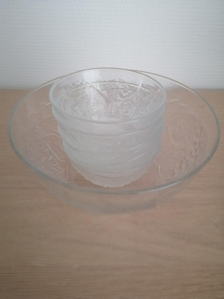 1 grote glazen kom en 5 kleine glazen kommetjes, Huis en Inrichting, Ophalen, Gebruikt, Schaal, Rond