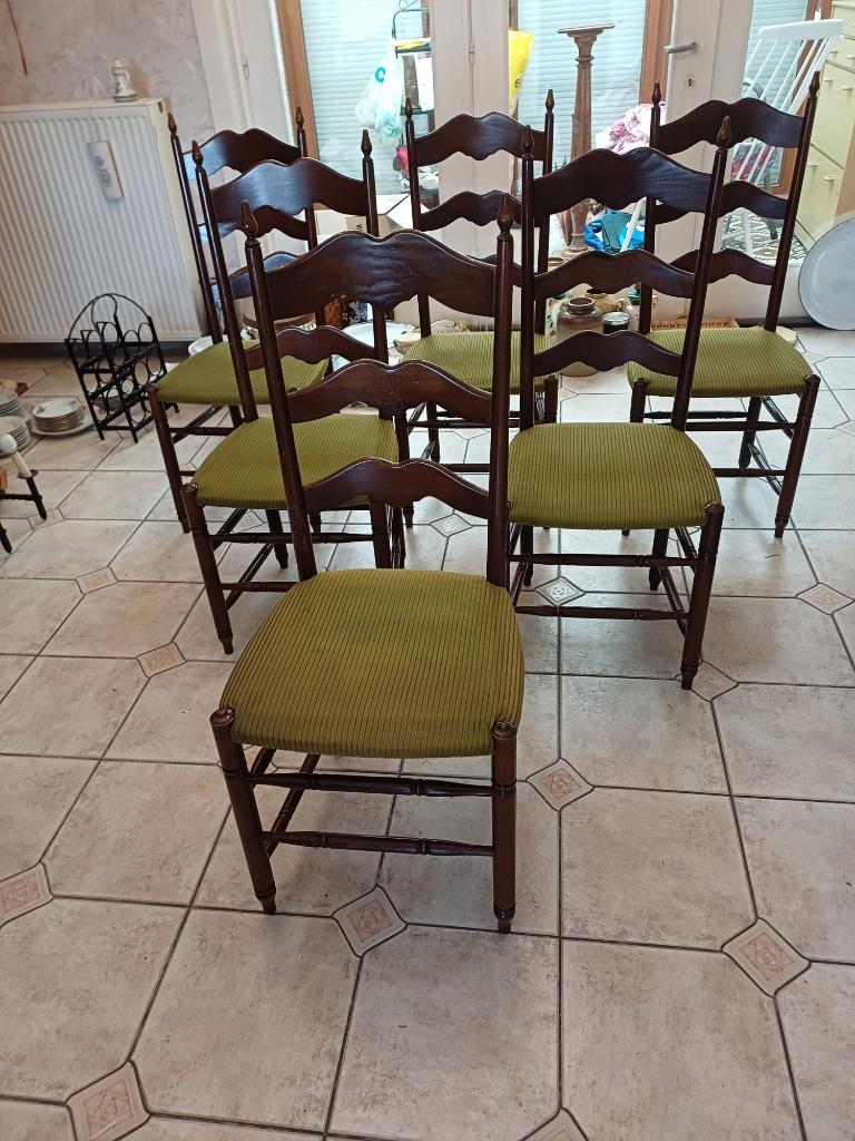 6 chaises en bois foncé recouvertes de tissu vert kaki, Brun, Bois, Année 70, Enlèvement
