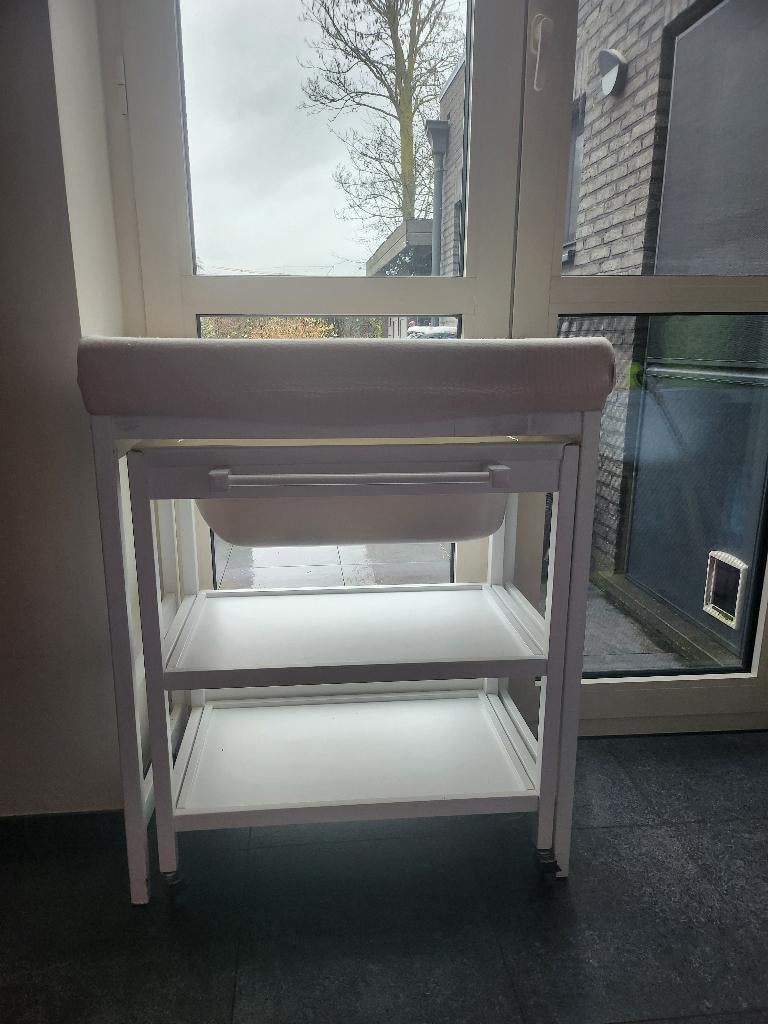 Verzorgingstafel met badje en wieltjes, Enlèvement, Utilisé, Baignoire