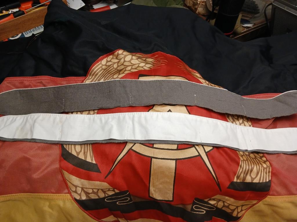 Cols d'uniforme Nva, Enlèvement ou Envoi