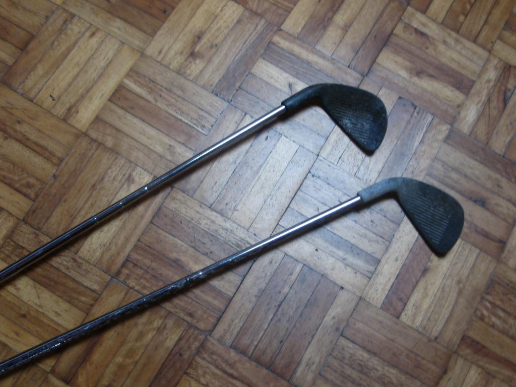 2 DUNLOP TRUE TECH II Midzed golfbats: - een bat die, Sport en Fitness, Golf, Ophalen, Gebruikt, Set
