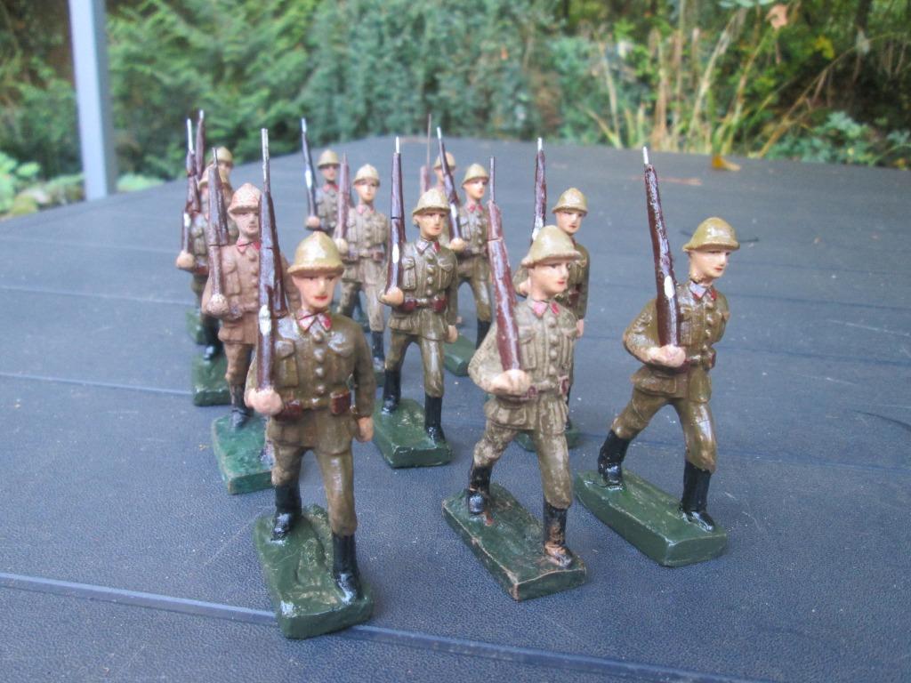 Belgium DURSO soldaten 12 stuks marcherend  goede staat., Verzamelen, Ophalen of Verzenden