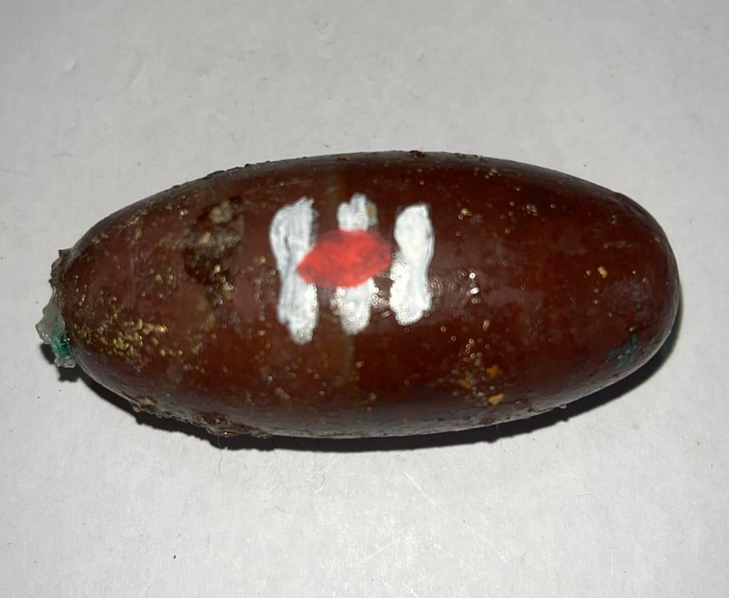 Shiva Lingan steen(geschilderd) - 101gram - 68mm x 31mm, Enlèvement ou Envoi, Comme neuf