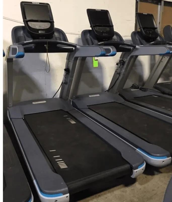 3x Precor TRM loopband met p82 multimedia display, Sport en Fitness, Fitnessmaterialen, Zo goed als nieuw, Ophalen of Verzenden