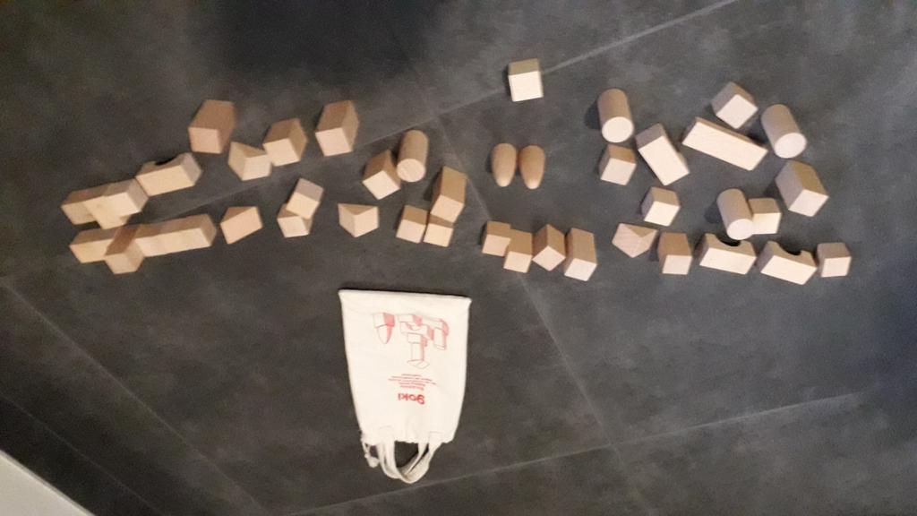 Houten blokjes goki, Ophalen, Zo goed als nieuw